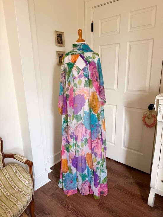 Dresses & Skirts - Dreamy Vintage 1970s Colorful Rainbow Floral Maxi Dress and Cape Set